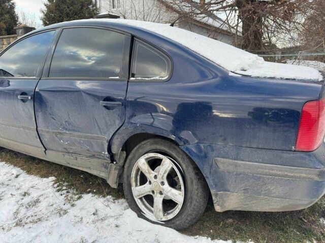 Синий Фольксваген Пассат, объемом двигателя 1.8 л и пробегом 340 тыс. км за 1800 $, фото 9 на Automoto.ua