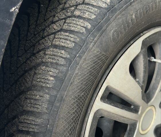 Синий Фольксваген Пассат, объемом двигателя 1.9 л и пробегом 320 тыс. км за 2800 $, фото 1 на Automoto.ua