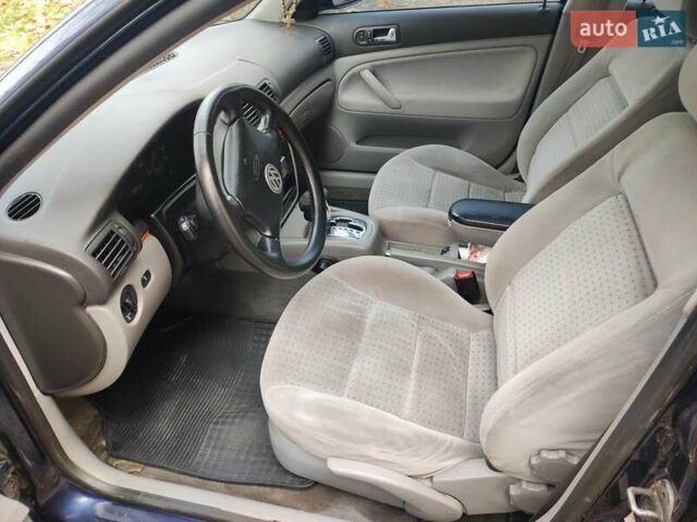 Синій Фольксваген Пассат, об'ємом двигуна 1.8 л та пробігом 330 тис. км за 3400 $, фото 25 на Automoto.ua