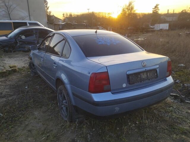 Синий Фольксваген Пассат, объемом двигателя 1.8 л и пробегом 340 тыс. км за 1000 $, фото 3 на Automoto.ua