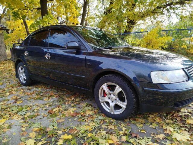 Синий Фольксваген Пассат, объемом двигателя 2.8 л и пробегом 300 тыс. км за 4100 $, фото 4 на Automoto.ua