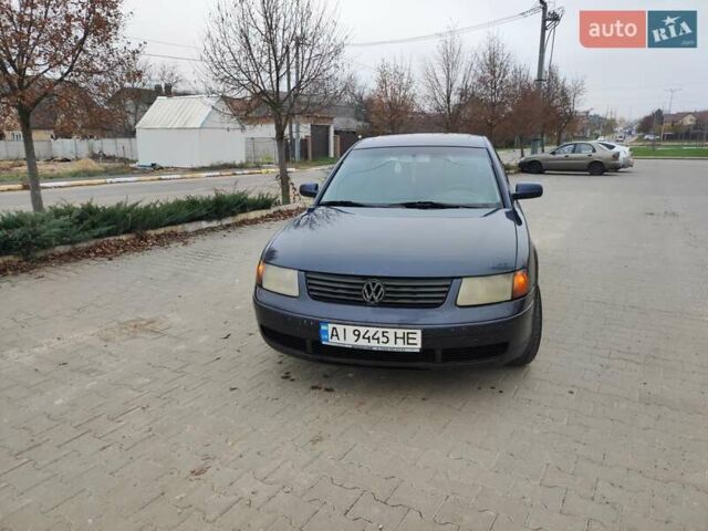Синій Фольксваген Пассат, об'ємом двигуна 1.8 л та пробігом 330 тис. км за 3400 $, фото 1 на Automoto.ua