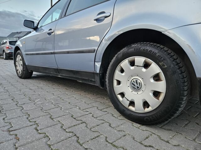 Синий Фольксваген Пассат, объемом двигателя 1.9 л и пробегом 200 тыс. км за 1900 $, фото 4 на Automoto.ua