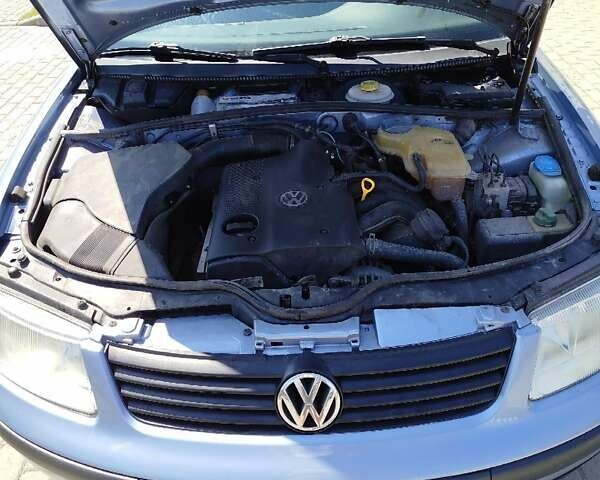 Синій Фольксваген Пассат, об'ємом двигуна 1.6 л та пробігом 250 тис. км за 4300 $, фото 11 на Automoto.ua