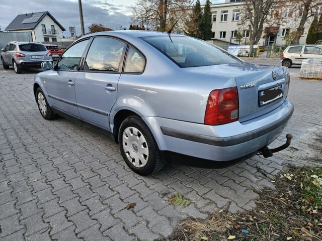 Синий Фольксваген Пассат, объемом двигателя 1.9 л и пробегом 200 тыс. км за 1900 $, фото 3 на Automoto.ua