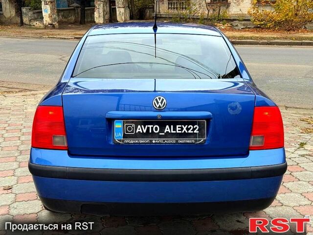 Синій Фольксваген Пассат, об'ємом двигуна 1.6 л та пробігом 255 тис. км за 3599 $, фото 7 на Automoto.ua