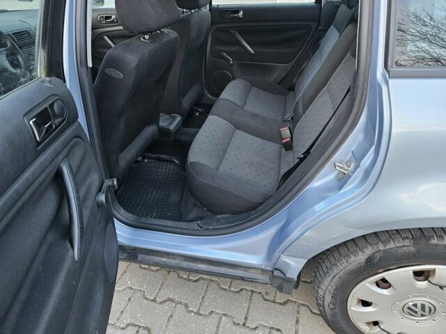 Синий Фольксваген Пассат, объемом двигателя 1.9 л и пробегом 200 тыс. км за 1900 $, фото 12 на Automoto.ua