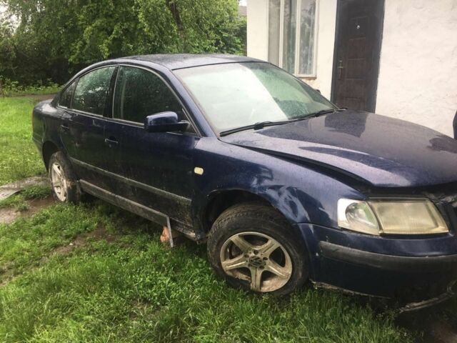 Синій Фольксваген Пассат, об'ємом двигуна 0 л та пробігом 360 тис. км за 1100 $, фото 3 на Automoto.ua