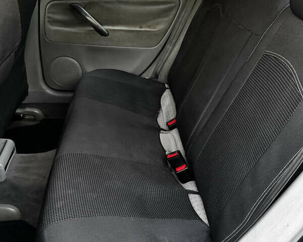 Синий Фольксваген Пассат, объемом двигателя 1.9 л и пробегом 225 тыс. км за 3400 $, фото 16 на Automoto.ua