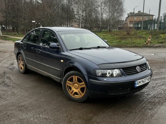 Синий Фольксваген Пассат, объемом двигателя 1.8 л и пробегом 362 тыс. км за 3200 $, фото 7 на Automoto.ua