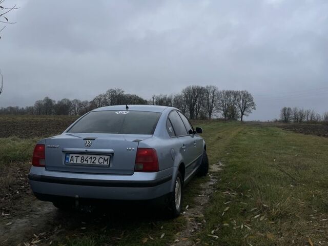 Синий Фольксваген Пассат, объемом двигателя 1.8 л и пробегом 400 тыс. км за 3200 $, фото 3 на Automoto.ua