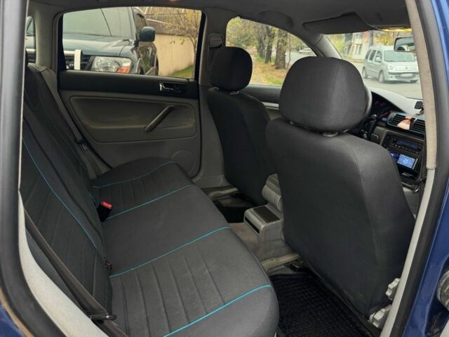 Синий Фольксваген Пассат, объемом двигателя 1.6 л и пробегом 255 тыс. км за 3599 $, фото 17 на Automoto.ua