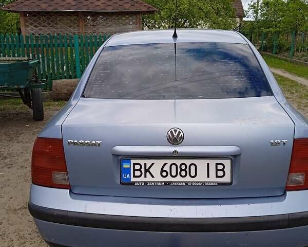 Синий Фольксваген Пассат, объемом двигателя 1.78 л и пробегом 277 тыс. км за 3200 $, фото 3 на Automoto.ua