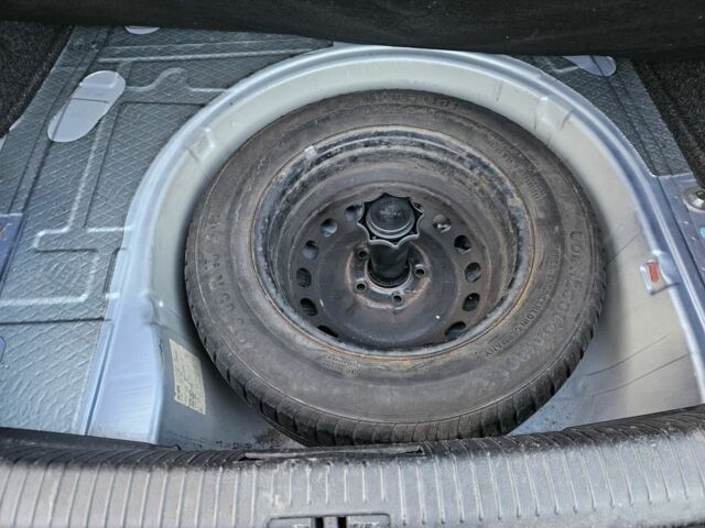 Синий Фольксваген Пассат, объемом двигателя 1.9 л и пробегом 200 тыс. км за 1900 $, фото 15 на Automoto.ua