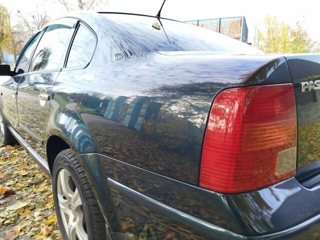 Синий Фольксваген Пассат, объемом двигателя 2.8 л и пробегом 300 тыс. км за 4100 $, фото 11 на Automoto.ua