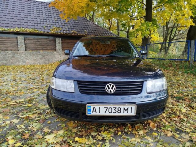 Синий Фольксваген Пассат, объемом двигателя 2.8 л и пробегом 300 тыс. км за 4100 $, фото 2 на Automoto.ua