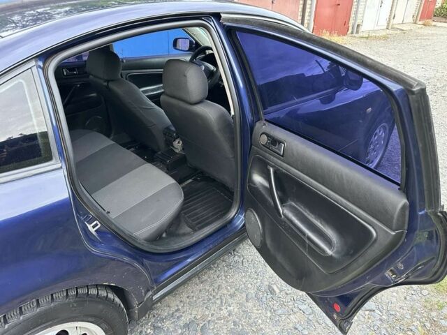 Синий Фольксваген Пассат, объемом двигателя 2.8 л и пробегом 286 тыс. км за 3300 $, фото 15 на Automoto.ua