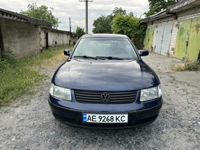 Синий Фольксваген Пассат, объемом двигателя 2.8 л и пробегом 286 тыс. км за 3300 $, фото 1 на Automoto.ua