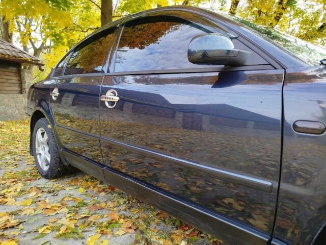 Синий Фольксваген Пассат, объемом двигателя 2.8 л и пробегом 300 тыс. км за 4100 $, фото 5 на Automoto.ua