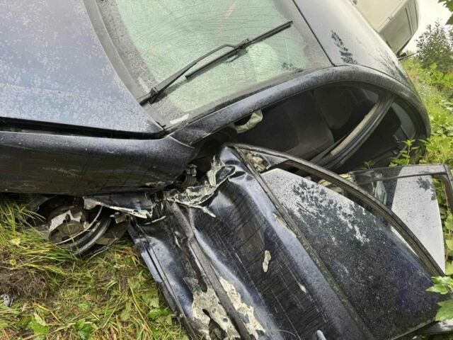 Синий Фольксваген Пассат, объемом двигателя 0 л и пробегом 300 тыс. км за 1000 $, фото 1 на Automoto.ua