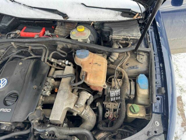 Синий Фольксваген Пассат, объемом двигателя 1.8 л и пробегом 340 тыс. км за 1800 $, фото 13 на Automoto.ua