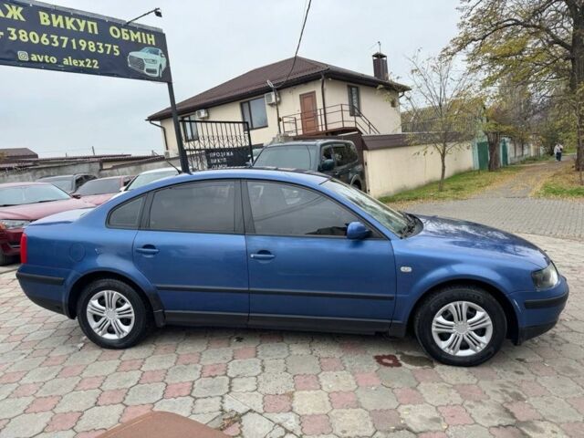 Синий Фольксваген Пассат, объемом двигателя 1.6 л и пробегом 255 тыс. км за 3599 $, фото 3 на Automoto.ua
