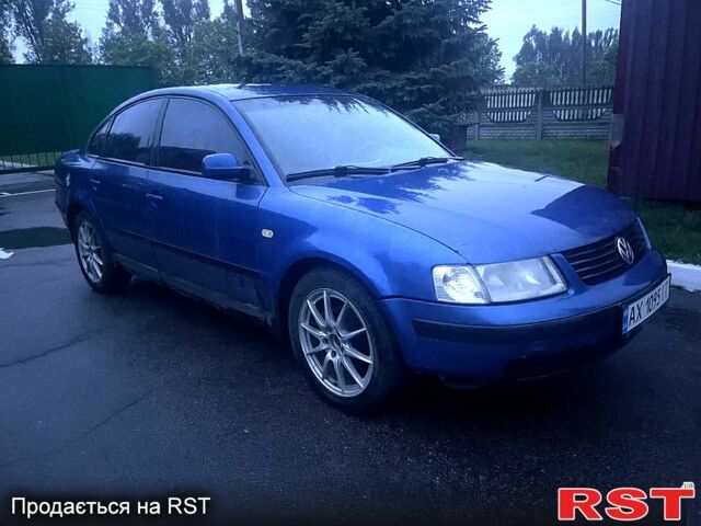 Синий Фольксваген Пассат, объемом двигателя 1.8 л и пробегом 0 тыс. км за 4000 $, фото 2 на Automoto.ua