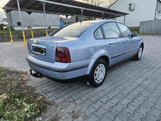 Синий Фольксваген Пассат, объемом двигателя 1.9 л и пробегом 200 тыс. км за 1900 $, фото 2 на Automoto.ua