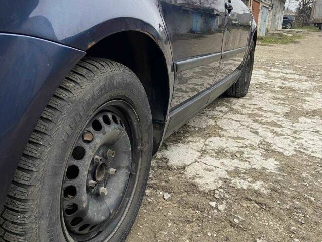 Синий Фольксваген Пассат, объемом двигателя 1.8 л и пробегом 351 тыс. км за 3400 $, фото 10 на Automoto.ua