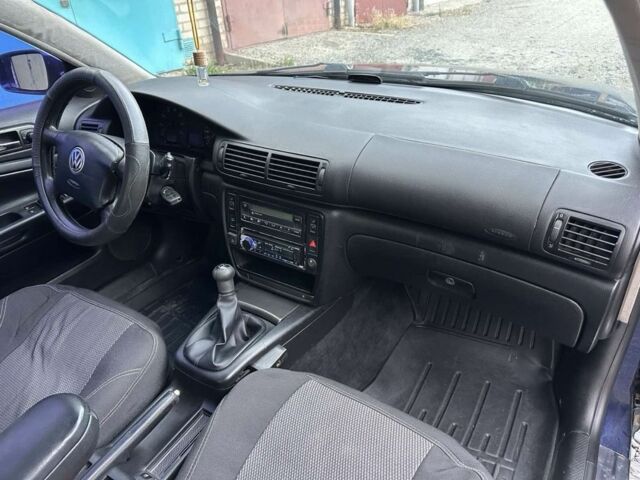 Синий Фольксваген Пассат, объемом двигателя 2.8 л и пробегом 286 тыс. км за 3300 $, фото 11 на Automoto.ua