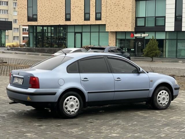 Синий Фольксваген Пассат, объемом двигателя 1.8 л и пробегом 325 тыс. км за 3550 $, фото 10 на Automoto.ua