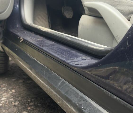 Синий Фольксваген Пассат, объемом двигателя 1.9 л и пробегом 320 тыс. км за 2800 $, фото 6 на Automoto.ua