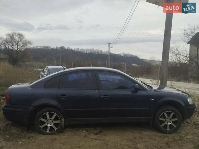 Синий Фольксваген Пассат, объемом двигателя 1.78 л и пробегом 239 тыс. км за 1200 $, фото 4 на Automoto.ua