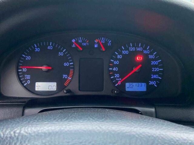 Синий Фольксваген Пассат, объемом двигателя 1.8 л и пробегом 351 тыс. км за 3400 $, фото 13 на Automoto.ua