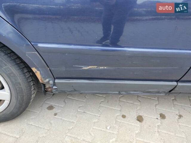 Синій Фольксваген Пассат, об'ємом двигуна 1.8 л та пробігом 330 тис. км за 3400 $, фото 9 на Automoto.ua