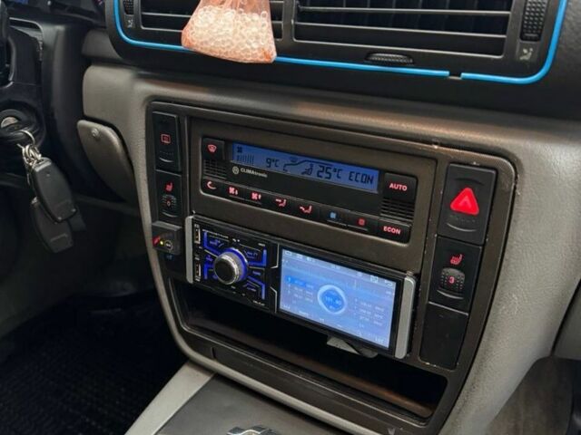 Синий Фольксваген Пассат, объемом двигателя 1.6 л и пробегом 255 тыс. км за 3599 $, фото 16 на Automoto.ua