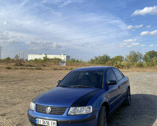 Синий Фольксваген Пассат, объемом двигателя 1.9 л и пробегом 500 тыс. км за 4000 $, фото 4 на Automoto.ua
