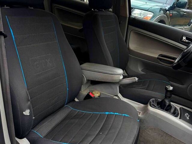 Синій Фольксваген Пассат, об'ємом двигуна 1.6 л та пробігом 255 тис. км за 3599 $, фото 10 на Automoto.ua