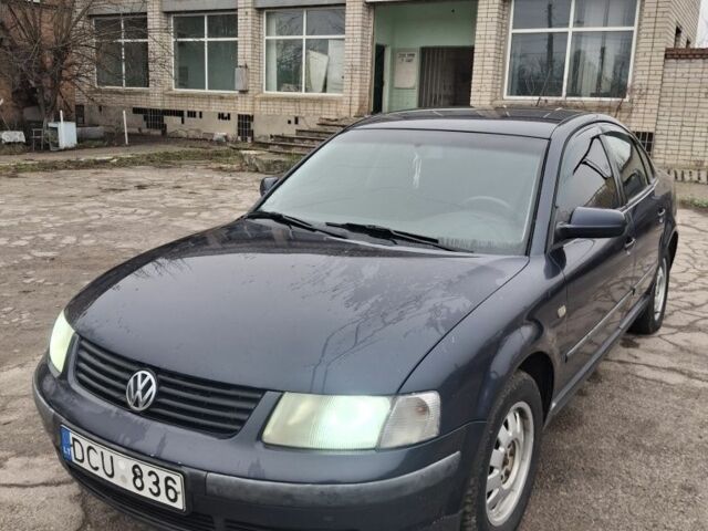 Синій Фольксваген Пассат, об'ємом двигуна 1.8 л та пробігом 111 тис. км за 1750 $, фото 1 на Automoto.ua