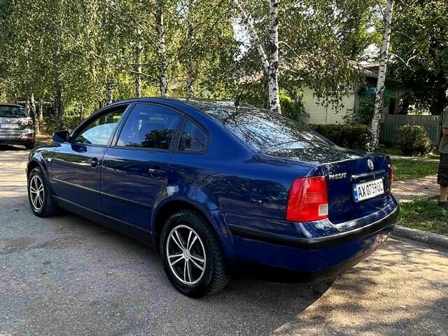 Синий Фольксваген Пассат, объемом двигателя 1.8 л и пробегом 0 тыс. км за 3800 $, фото 1 на Automoto.ua