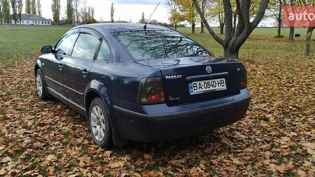 Синий Фольксваген Пассат, объемом двигателя 1.78 л и пробегом 282 тыс. км за 4300 $, фото 3 на Automoto.ua