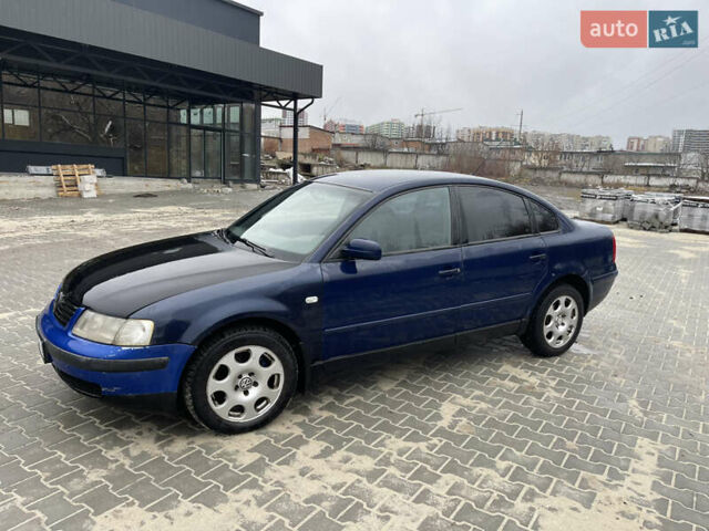 Синий Фольксваген Пассат, объемом двигателя 2.5 л и пробегом 330 тыс. км за 2750 $, фото 19 на Automoto.ua