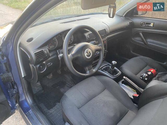 Синий Фольксваген Пассат, объемом двигателя 1.9 л и пробегом 441 тыс. км за 4499 $, фото 12 на Automoto.ua