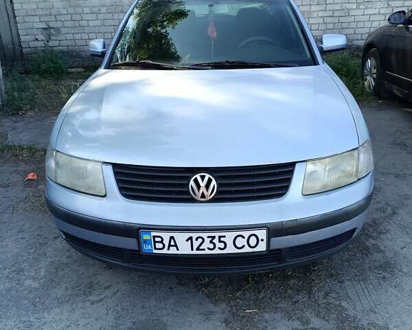 Синий Фольксваген Пассат, объемом двигателя 1.9 л и пробегом 376 тыс. км за 3700 $, фото 4 на Automoto.ua