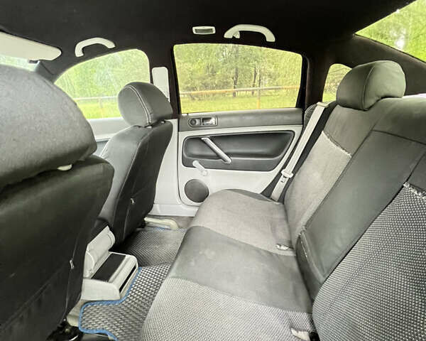 Синій Фольксваген Пассат, об'ємом двигуна 1.6 л та пробігом 364 тис. км за 3400 $, фото 19 на Automoto.ua