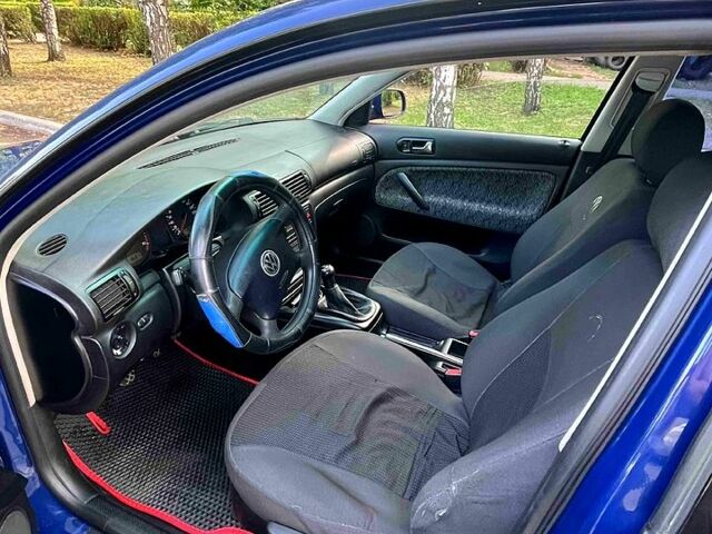 Синий Фольксваген Пассат, объемом двигателя 1.8 л и пробегом 0 тыс. км за 3800 $, фото 9 на Automoto.ua