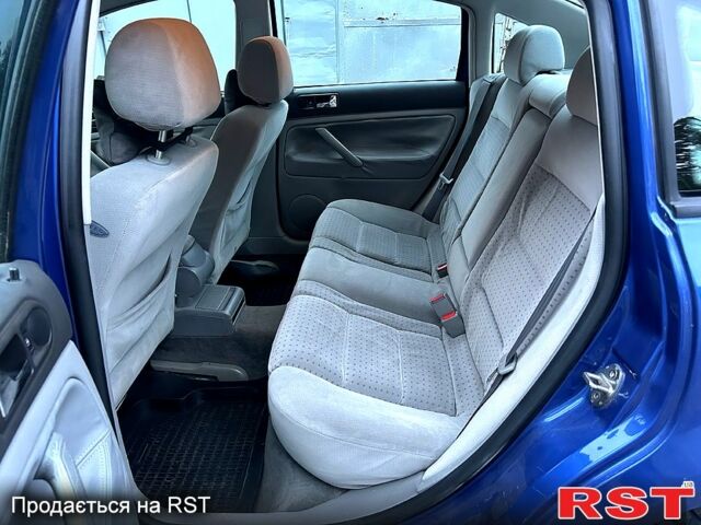 Синий Фольксваген Пассат, объемом двигателя 1.8 л и пробегом 258 тыс. км за 3999 $, фото 6 на Automoto.ua