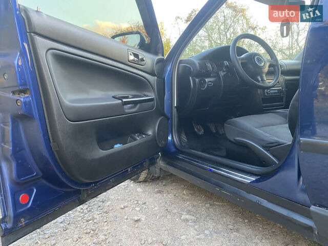 Синий Фольксваген Пассат, объемом двигателя 1.9 л и пробегом 441 тыс. км за 4499 $, фото 26 на Automoto.ua