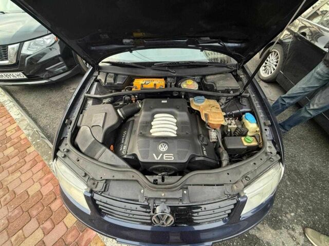 Синій Фольксваген Пассат, об'ємом двигуна 2.8 л та пробігом 273 тис. км за 3200 $, фото 3 на Automoto.ua