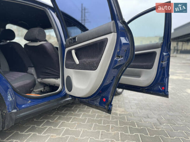 Синий Фольксваген Пассат, объемом двигателя 2.5 л и пробегом 330 тыс. км за 2750 $, фото 29 на Automoto.ua